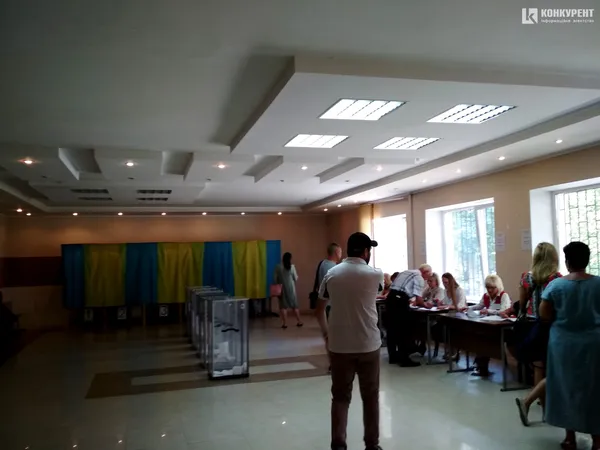 Вибори до ВР: як голосують лучани (фото)
