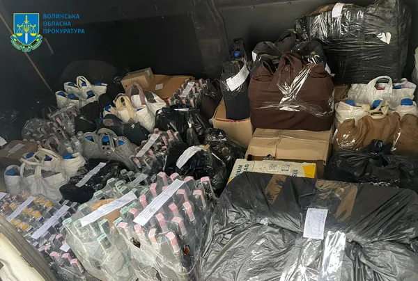 Наторгував на 400 тисяч: волинянин піде під суд за нелегальний алкоголь і цигарки (фото)