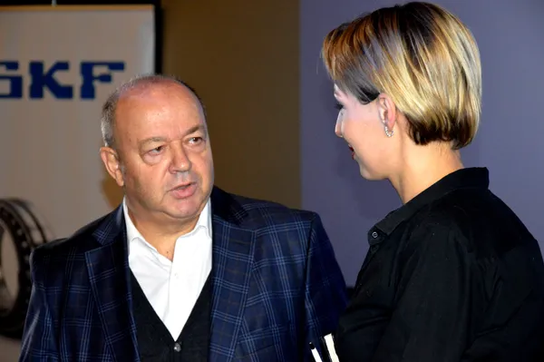 Армійська історія, сльози та онук: гендиректор «SKF Україна» розчулився під час зустрічі у Луцьку (фото)