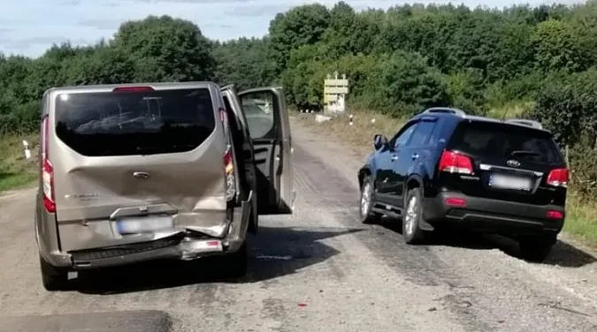 На Волині у ДТП постраждали жителі Києва і Житомира (фото, відео)
