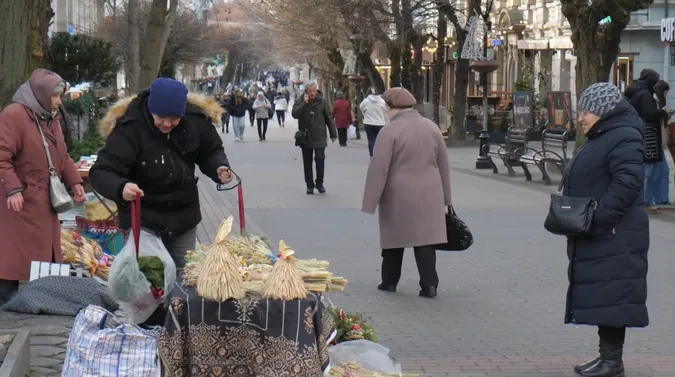 Бюджет Луцька: мешканці пропонують економити на дорогах, гроші – на фронт (відео)