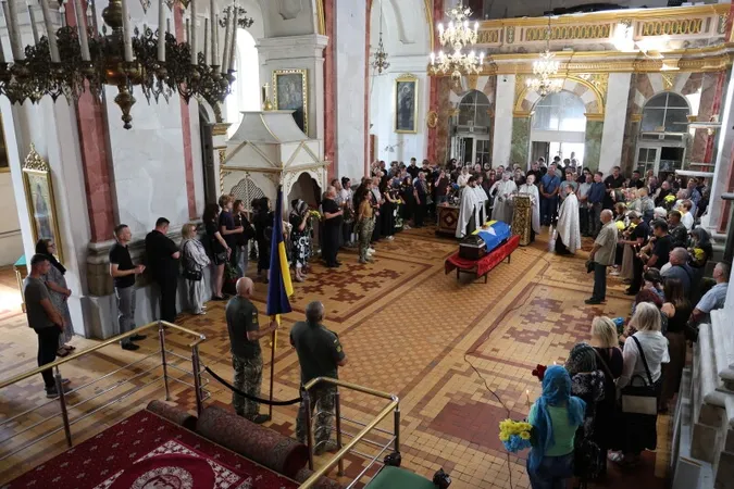 У Луцьку попрощались із Героєм Едуардом Павловським (фото)