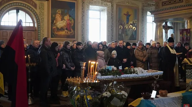 У Володимирі провели в останню дорогу Тараса Марходея (фото)