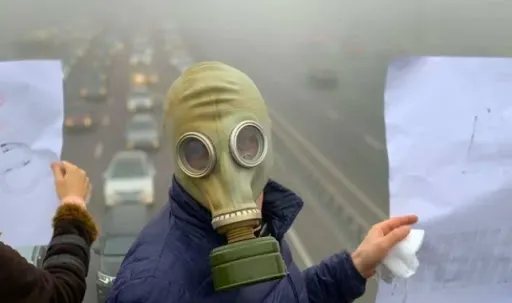 Романа Шухевича, Володимирська, Дубнівська: лучан попередили про шкідливе повітря