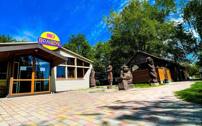 Бесідки працюють: який луцький ресторан відновлює роботу після зими простою
