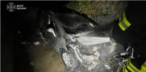 Нічна пожежа на Волині: у Затурцях загорівся легковий автомобіль (фото)