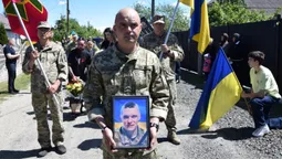 На Волині попрощалися з прикордонником Іллею Добринюком, який загинув під час оборони Авдіївки (фото)