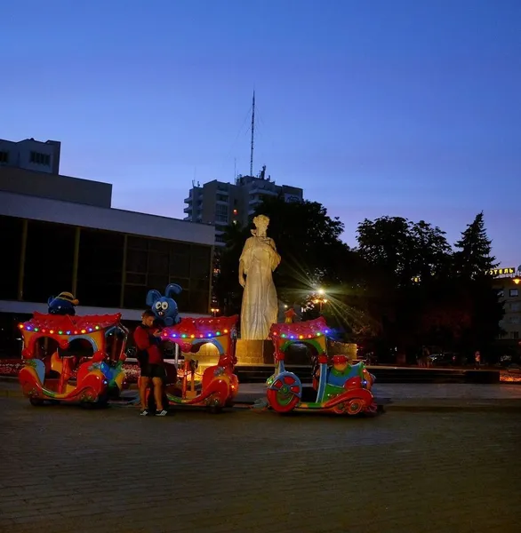 20+ несподіваних ракурсів Луцька на світлинах фотографа