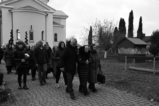 Луцька громада попрощалася із померлим від поранень Романом Мельничуком (фото)