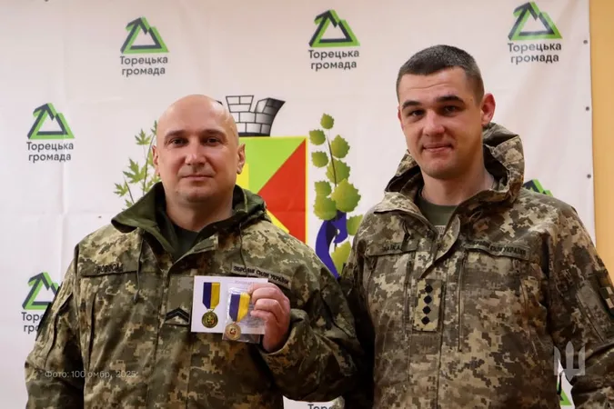 Бійців волинської «сотки» відзначили медалями «За оборону Торецької громади» (фото)