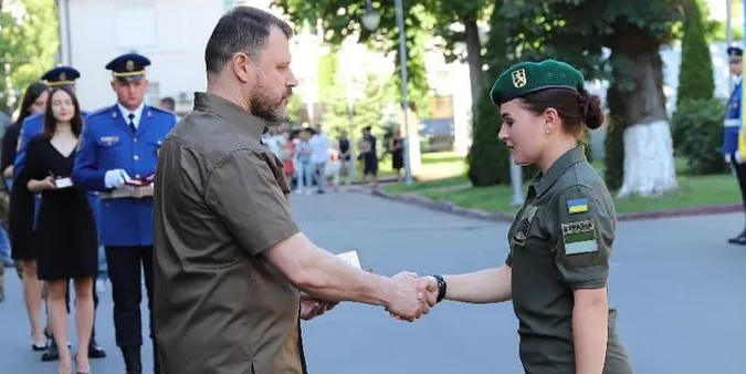 Міністр Кліменко вручив прикордонниці з Волині орден княгині Ольги (фото)
