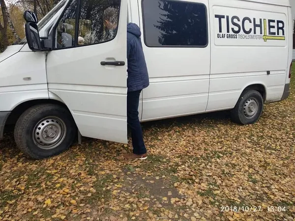 У луцькому парку карали водіїв за неправильне паркування (фото)