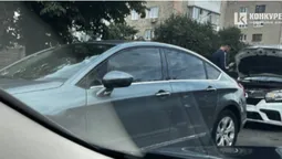 У Луцьку на Рівненській – аварія за участю таксі Uber (фото, відео)