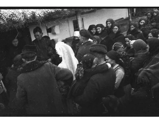 Як на Волині гуляли весілля 100 років тому (ретрофото)