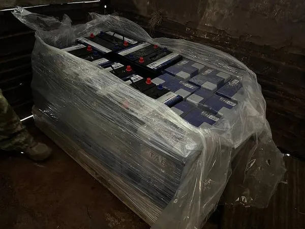 Волинській теробороні відправили автомобільні акумулятори (фото, відео)