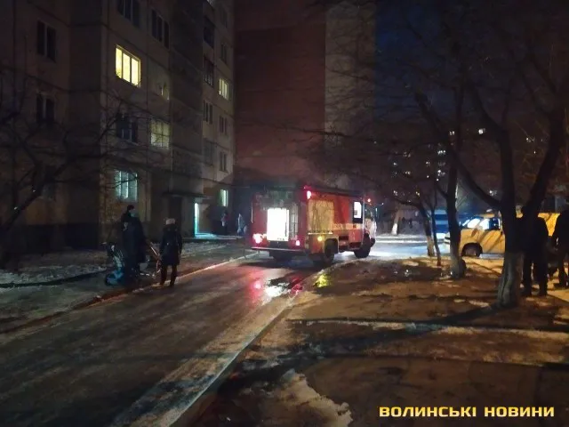 У Луцьку в підвалі багатоповерхівки сталася пожежа: ледь не загинув безхатько