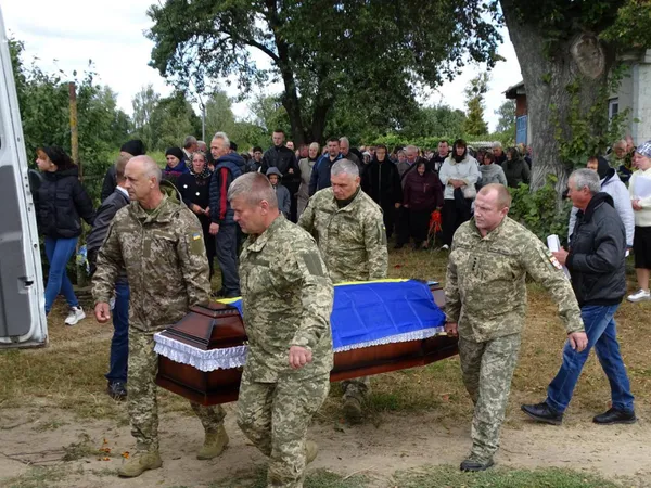 На Турійщині попрощалися з полеглим Героєм Сергієм Гонтарем (фото)