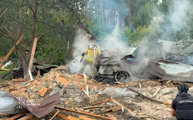 10 загиблих, 100 поранених: що відомо про удар по полігону на Київщині (фото)