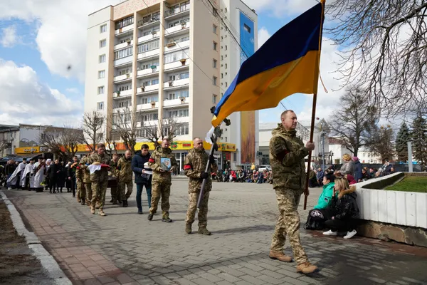 У Луцьку попрощалися із загиблим Героєм Юрієм Дзятком (фото, відео)