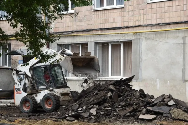 У Луцьку облаштовують нові пішохідні доріжки (фото)