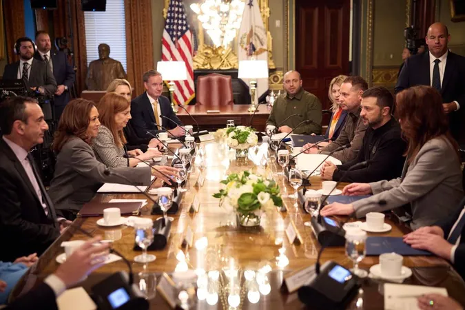 Зеленський мав зустріч із Камалою Гарріс і зустрінеться з Трампом