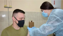 Луцькі прикордонники вакцинуються проти COVID-19 (фото)