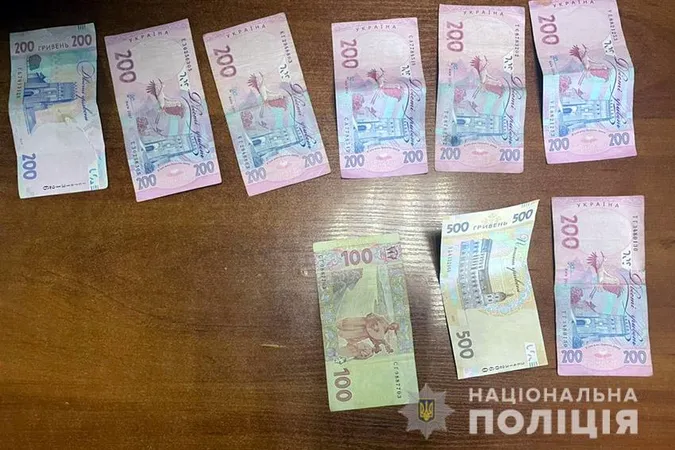 У Хмельницькому чоловік прийшов у поліцію, щоб дати хабар керівнику відділення