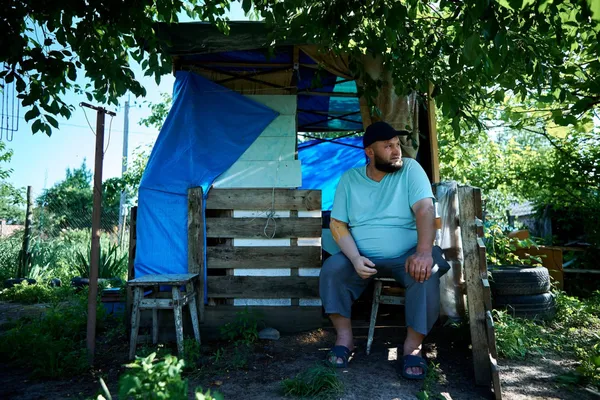 Ветеран з Підгайців, який втратив на війні дружину, вирощує троянди у пам'ять про неї (фото)