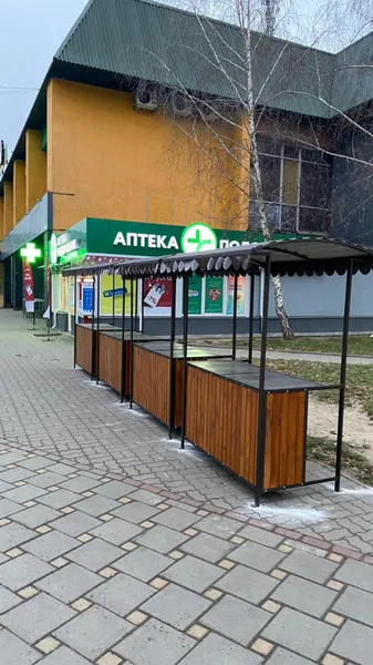 У Луцьку на Соборності встановили ятки для торгівлі городиною (фото)