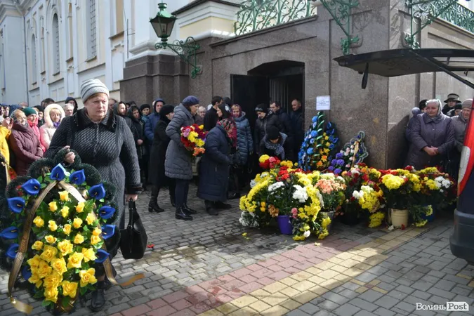 Луцьк прощався із журналістом Юрієм Яцюком (фото)