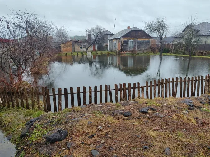 Аномальний січень: городи волинян перетворилися на ставки (фото)