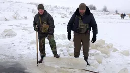 На Волині рятують рибу від задухи: що коїться (фото)
