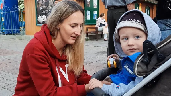 Біля Луцького ЦНАПу щоранку утворюється черга: у чому причина (відео)