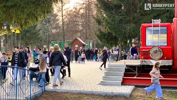 Які ціни у Луцьку у парку атракціонів (фото)