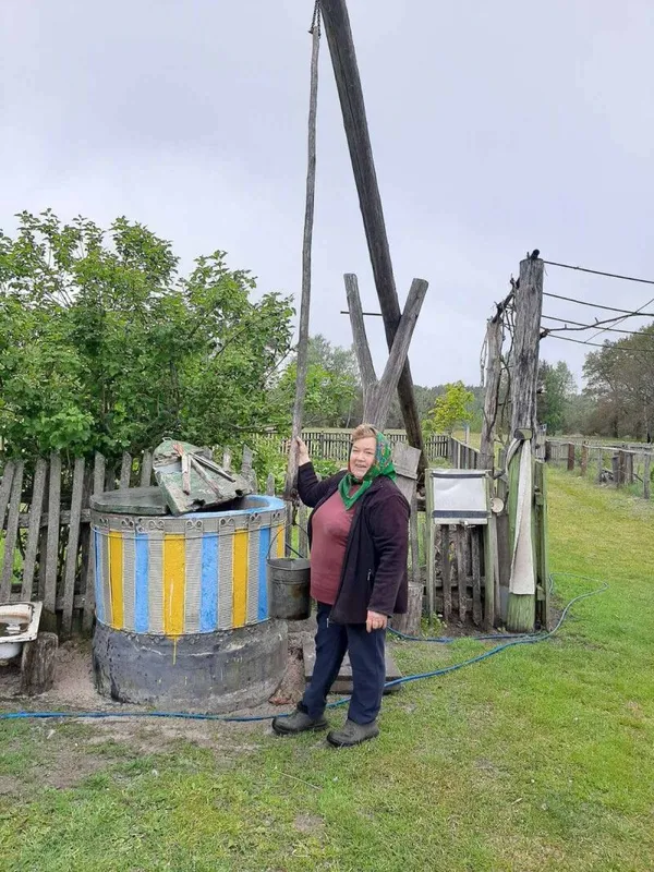 Майже 50 років разом на хуторі серед лісу: життя за три кілометри від білоруського кордону (фото)
