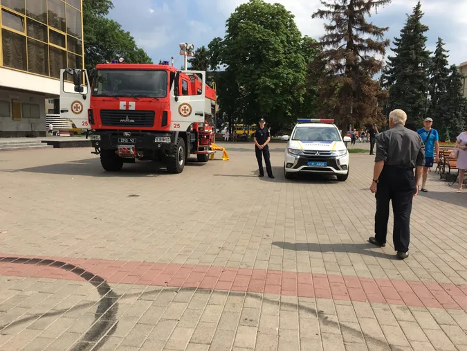 У центрі Луцька пропонують роботу або нову професію (фото)