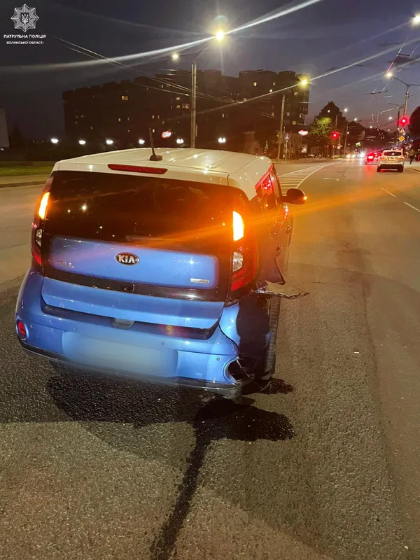 У Луцьку на Київському майдані водій BMW в'їхав в Kia: деталі від поліції (фото)