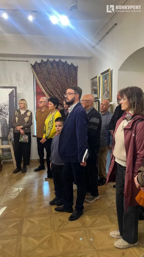 Понад 70 робіт Миколи Черенюка показали на виставці у Луцьку (фото)