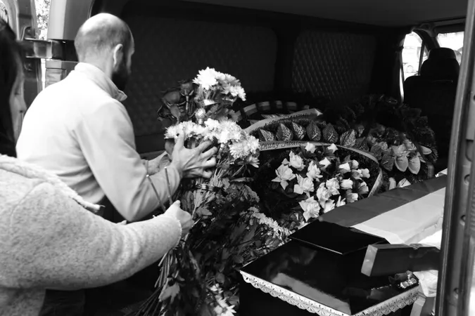 У Луцьку попрощалися із загиблим на Запоріжжі Романом Домановим