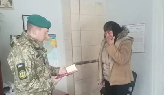 На Волині матері загиблого Героя вручили орден сина (фото)