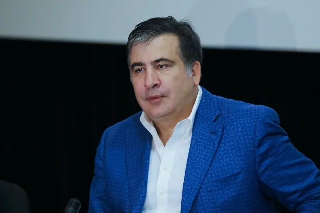Саакашвілі попросив політичного притулку в Україні