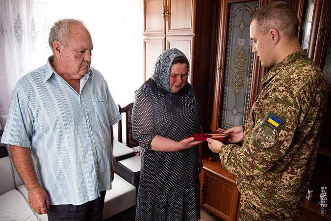 Родинам полеглих нацгвардійців з Волині передали державні нагороди (фото)