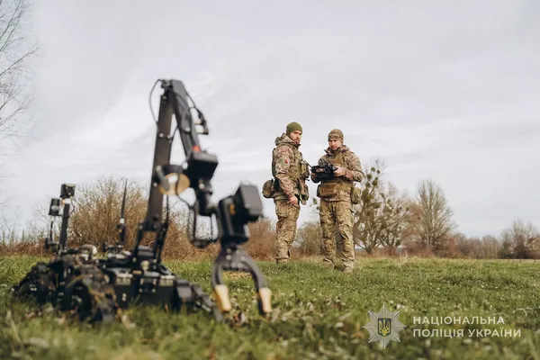 Втратив дім на Луганщині й почав усе з нуля на Волині: історія поліцейського-вибухотехніка (фото)