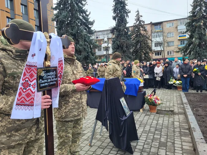 Зник безвісти ще минулого року: у Ковелі попрощалися із Віталієм Тимофєєвим (фото)