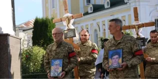 У Луцьку попрощалися з полеглими воїнами Володимиром Крачуновим та Валерієм Чайковським (фото)