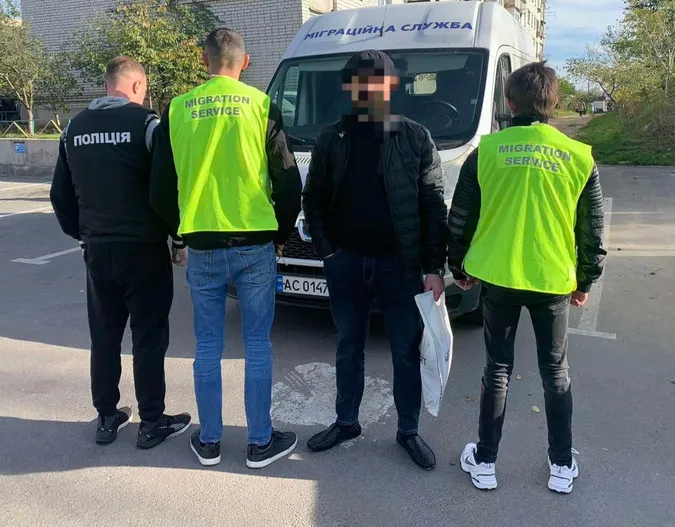 У Луцьку затримали вірменина-нелегала і відправили його додому