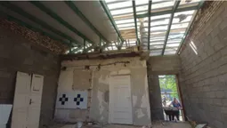 На Волині відновлюють будинок, на який впали уламки ракети (фото)