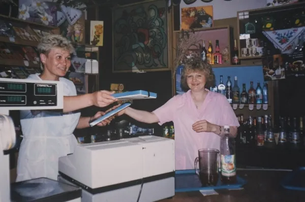 “Лакомка”, 1990-ті роки