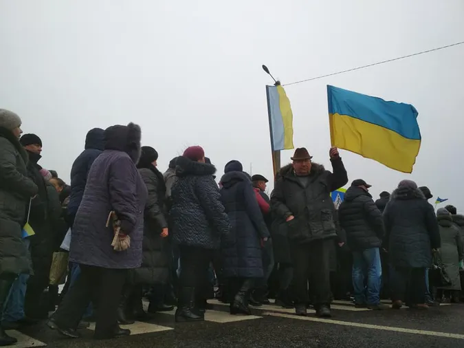 Біля Новосілок на Волині перекрили дорогу (фото)