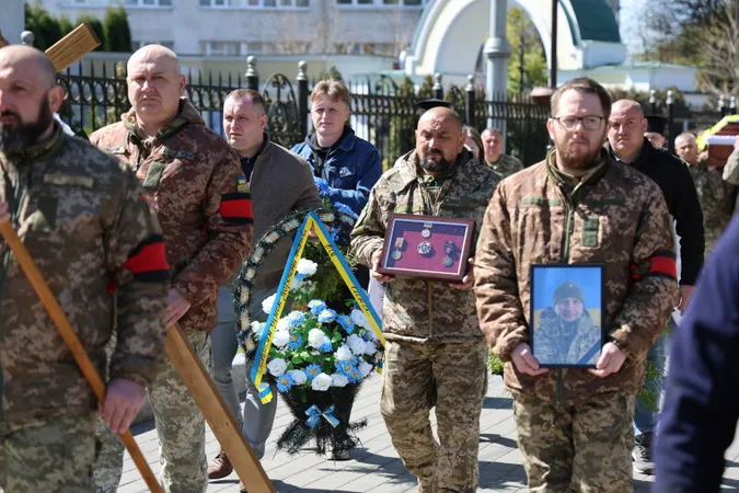 У Луцькій громаді попрощалися з Героєм Олександром Коханюком (фото)